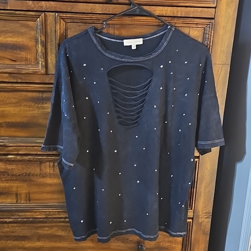 Gilded Intent Womens Sz XS/S Gorgeous Stud Top!! Like New Condition!